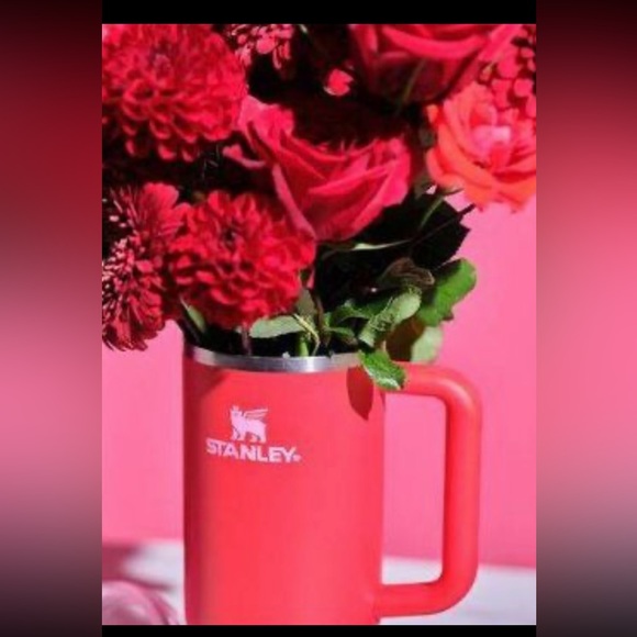 LIMITED EDITION Valentine’s Day Stanley❤️ - Picture 6 of 8